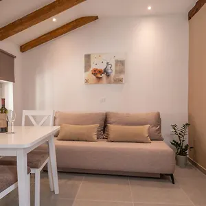 aaa-apartments-rooms.in-istria.net/