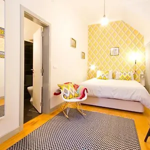 mouraria-deluxe-apartments.hotels-lisbon-portugal.com/